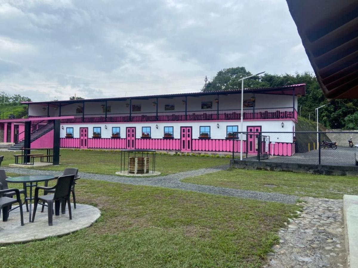 Hotel Entre Lomas Santa Rosa de Cabal Exterior foto