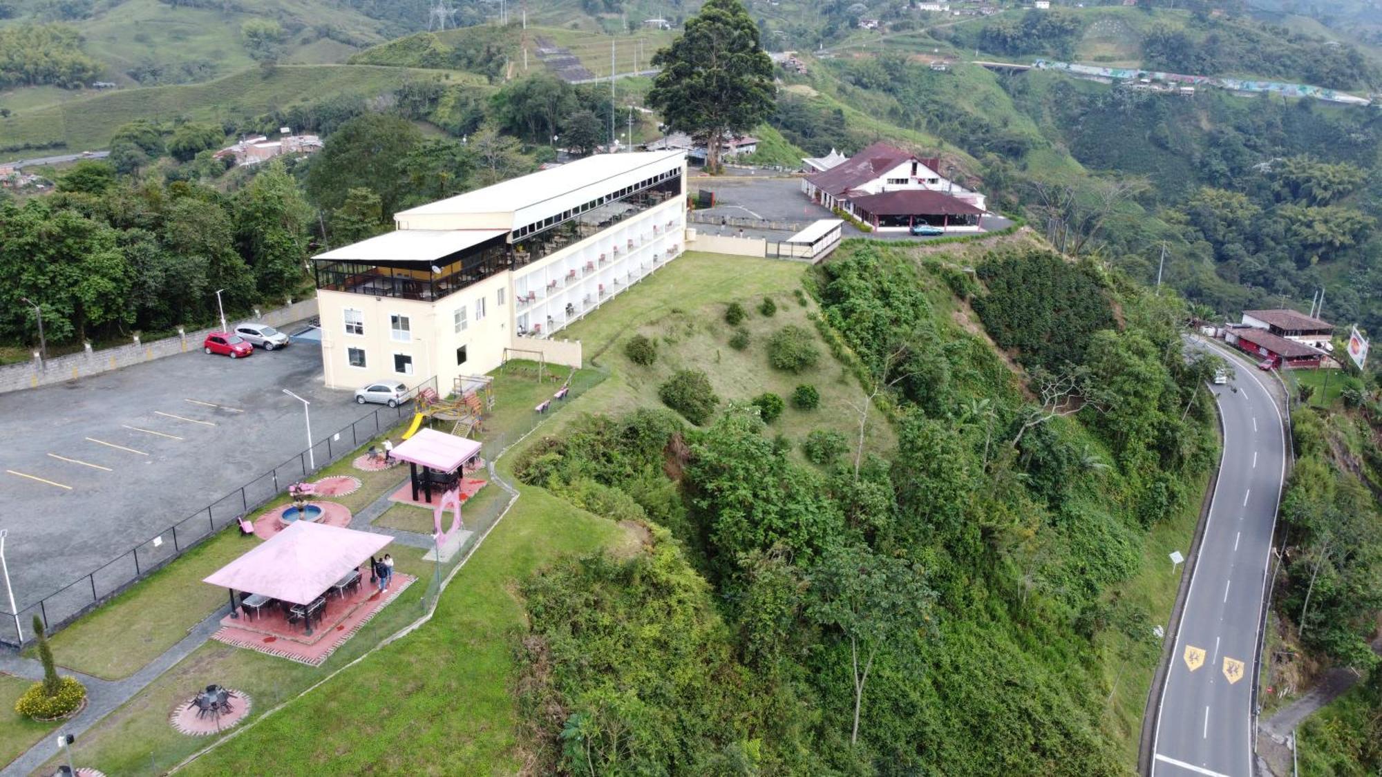 Hotel Entre Lomas Santa Rosa de Cabal Exterior foto